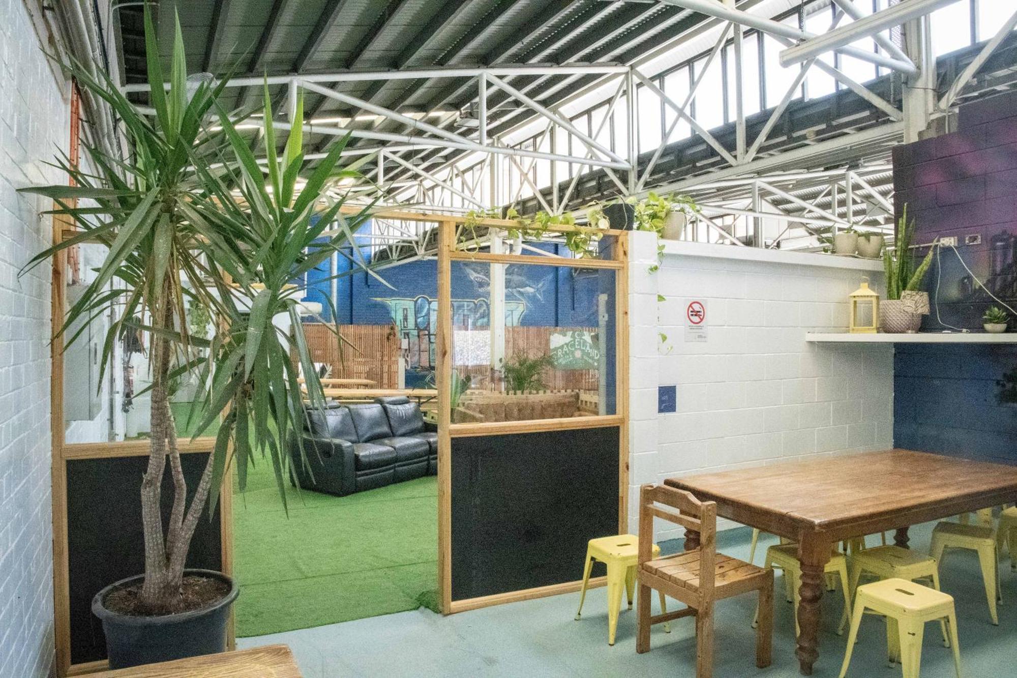 הוסטל בריסביין Habitat Backpackers מראה חיצוני תמונה